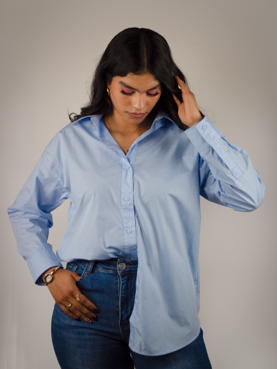 Camisa azul cielo oversize